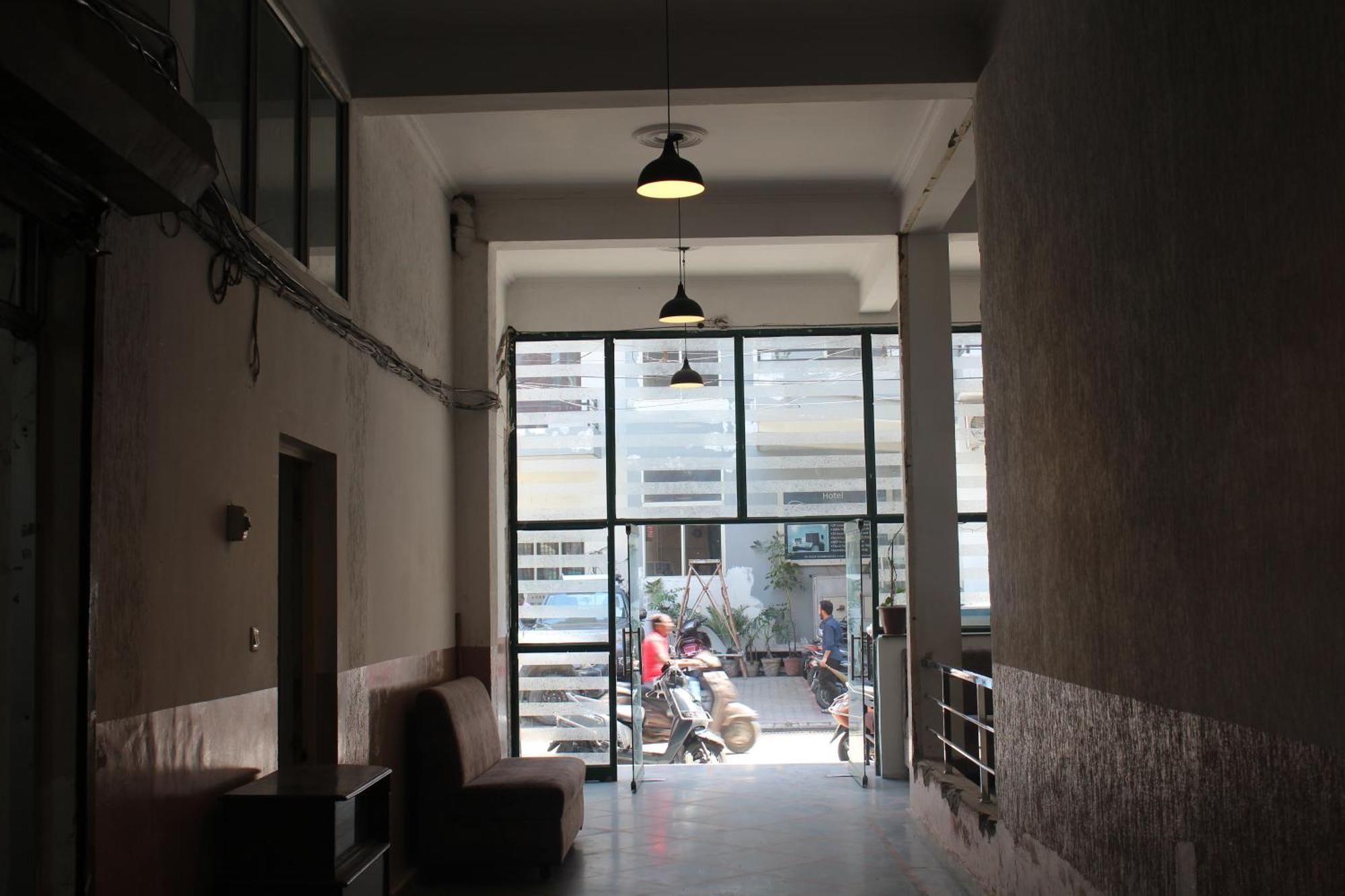 Shree Chitra Residency By Grb Hotel Haridwār Eksteriør billede