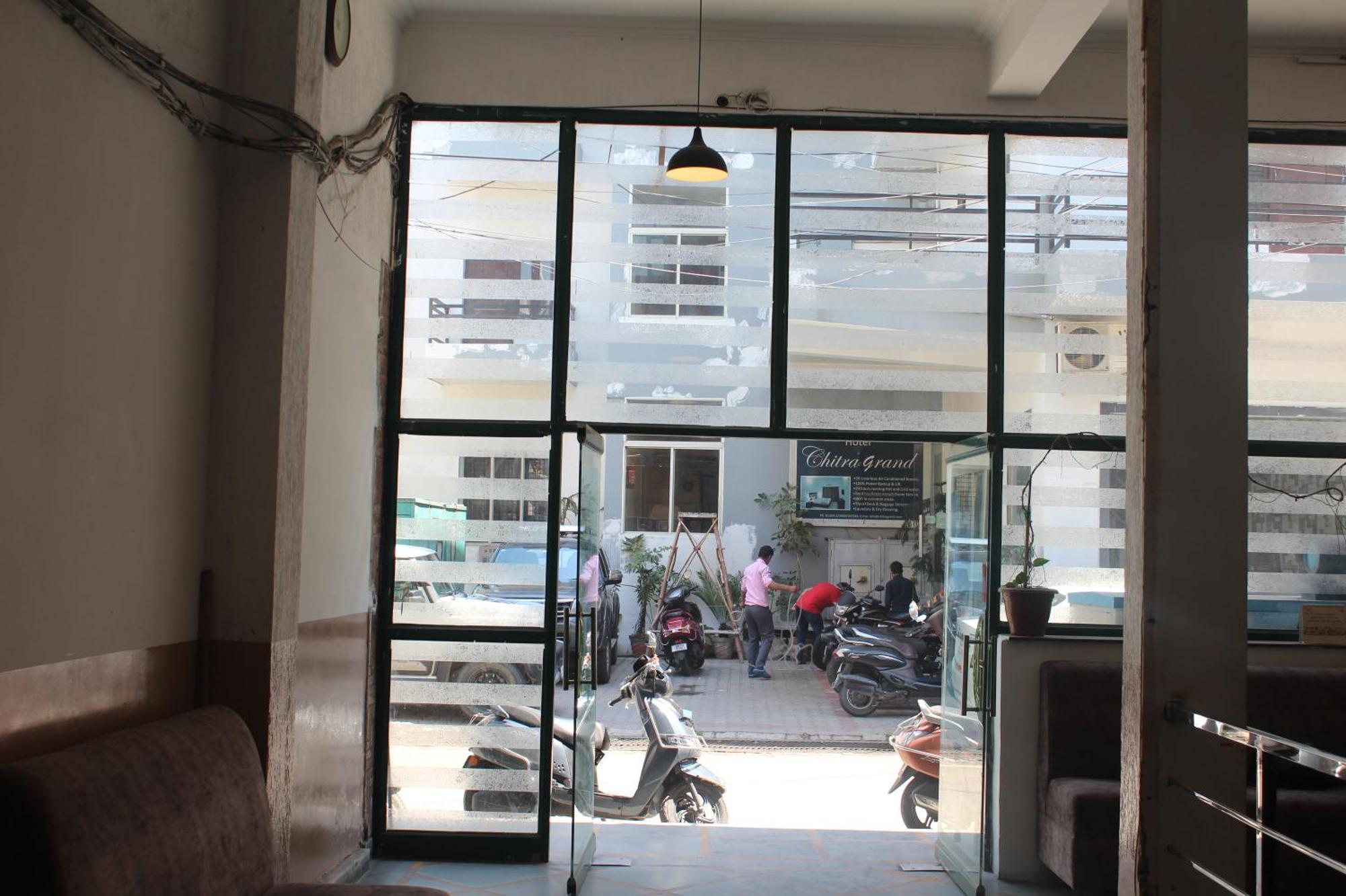 Shree Chitra Residency By Grb Hotel Haridwār Eksteriør billede